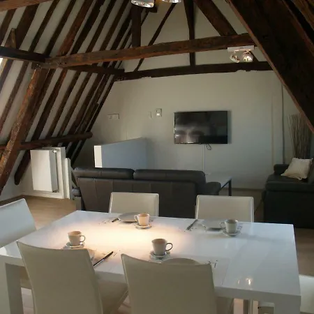 Vlamynckpoort 3*
